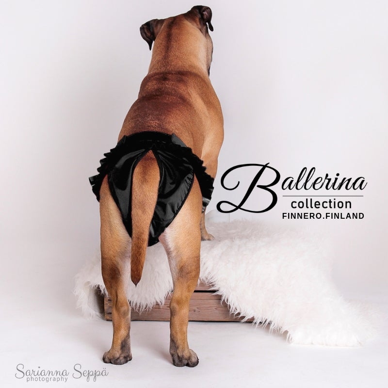 BALLERINA juoksuhousut mustana Milalla kokoa L kuva: Sarianna Sepp&auml;
